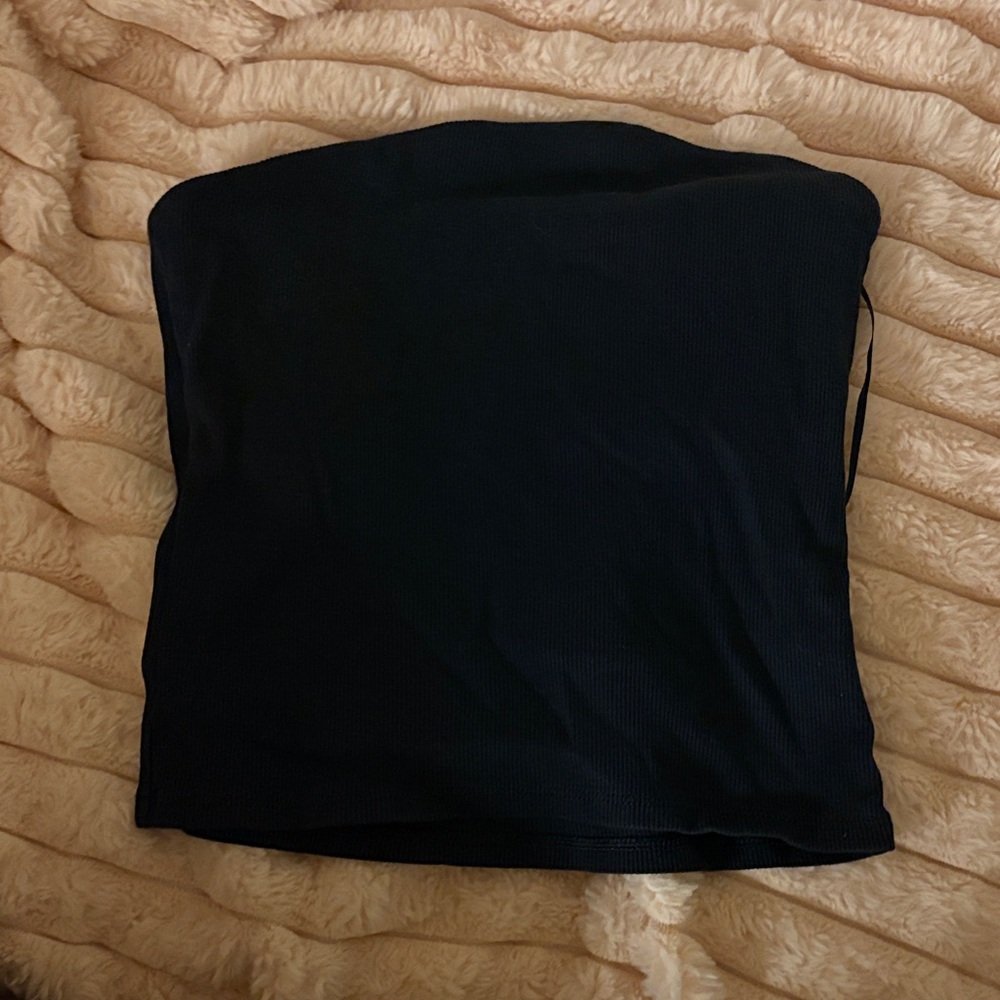 H&M Black Crop Top
